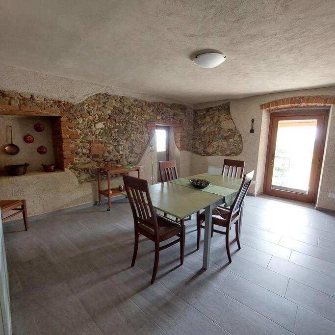 Ferienwohnung Istanti - Menta Costigliole Saluzzo Exterior foto