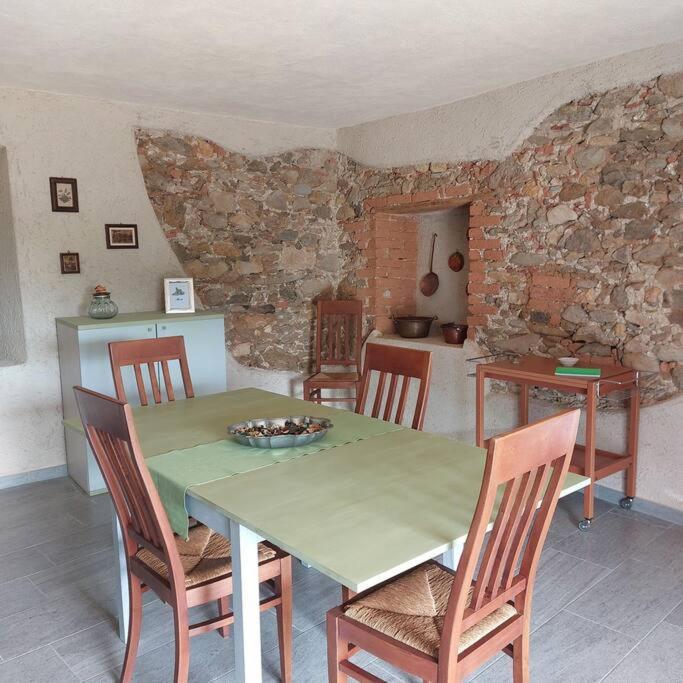 Ferienwohnung Istanti - Menta Costigliole Saluzzo Exterior foto