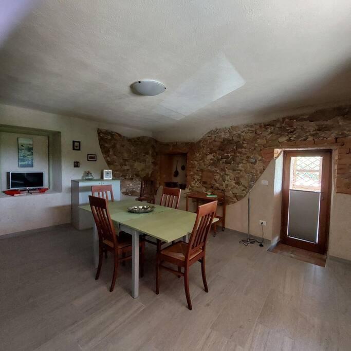 Ferienwohnung Istanti - Menta Costigliole Saluzzo Exterior foto